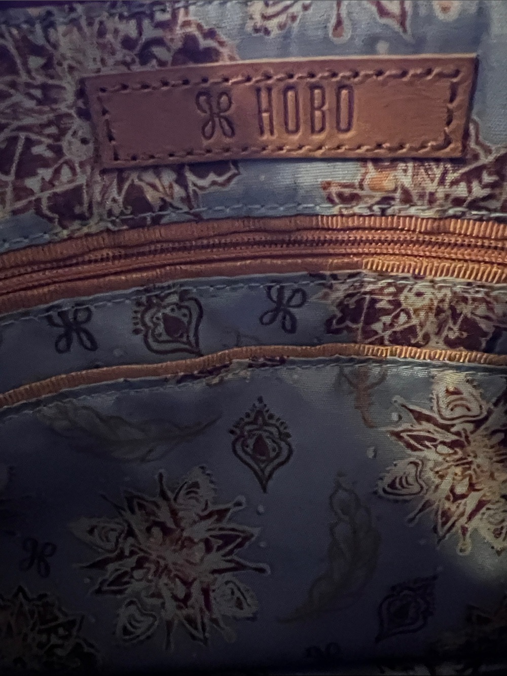 Hobo International Mara Red / burgundy Crossbody - Picture 7 of 7